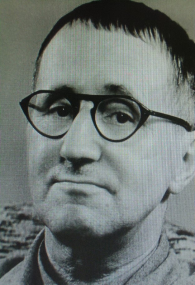 BERTOLT BRECHT